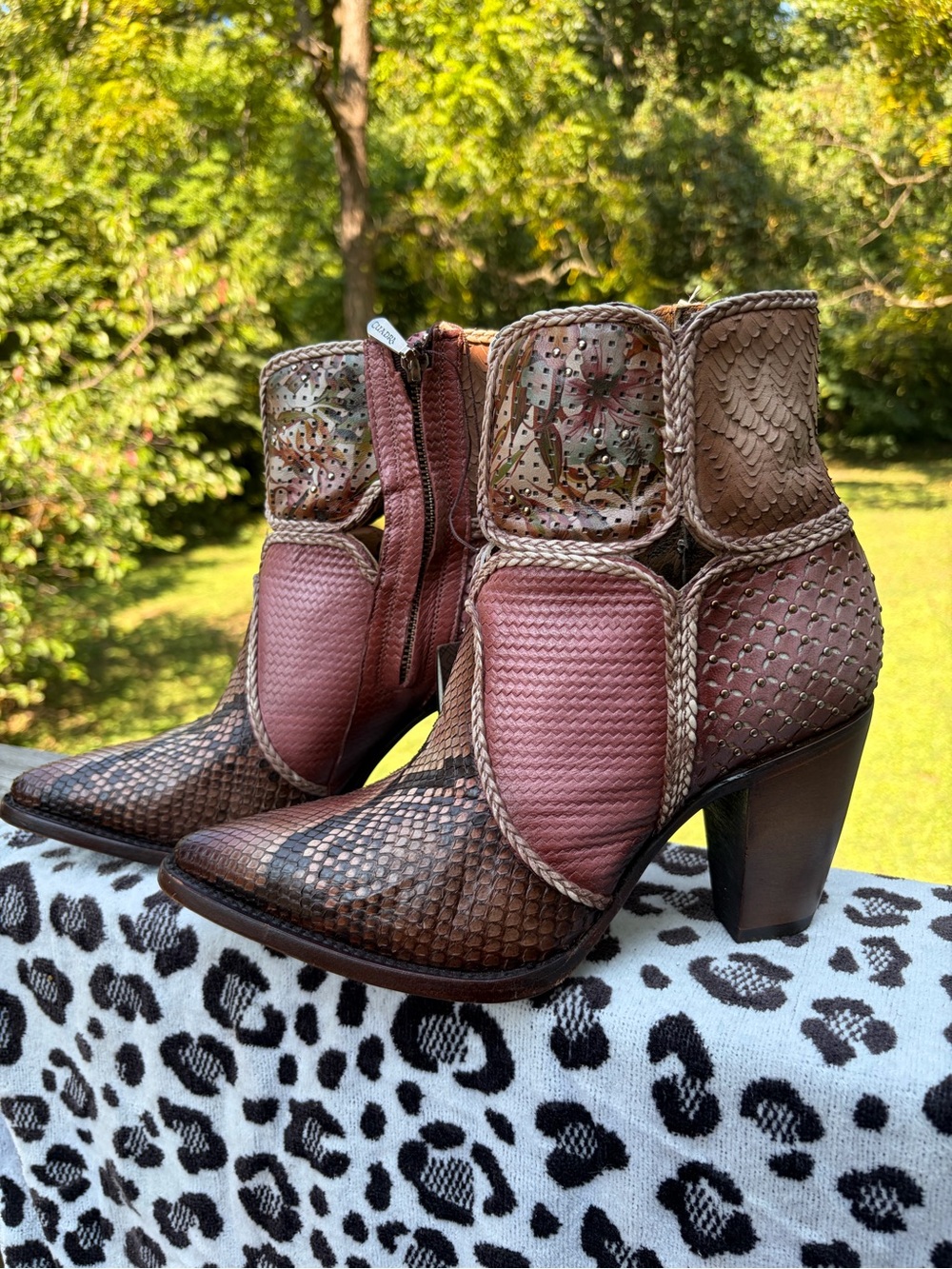 Cuadra Genuine Python Leather Boots | Women’s Size 9 | Brand New | $469.99 Retai